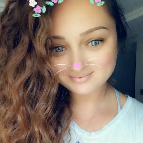 Meet your Posher, Kulia - Picture 1 of 1